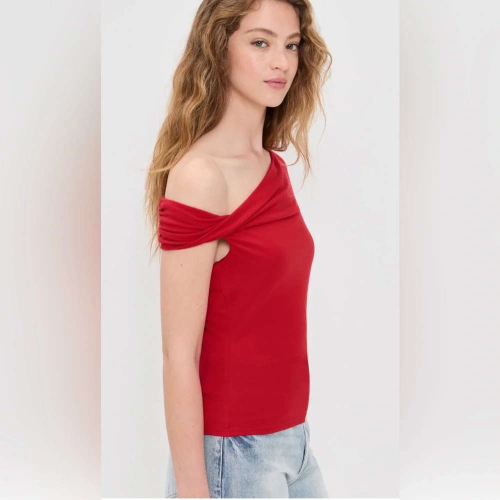 NWT Reformation cello knit top in lipstick red size large - Picture 3 of 9